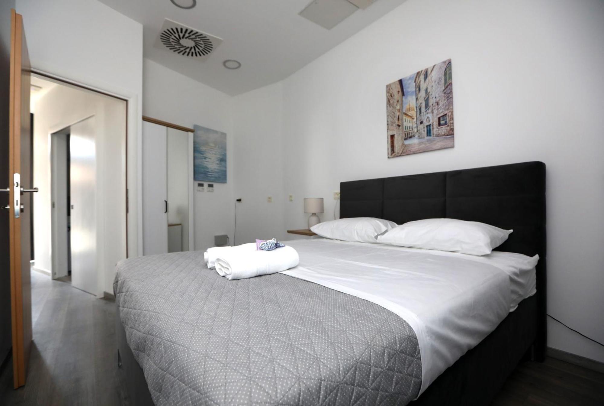 D R Apartments Šibenik Extérieur photo